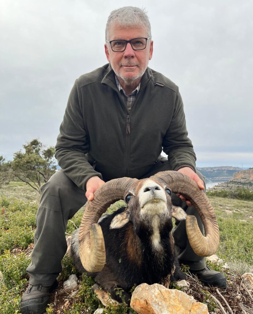 jose_antonio_ruiz_rececho_muflon_reserva_nacional_de_caza_muela de_cortes_sorteo_armeria_la_diana