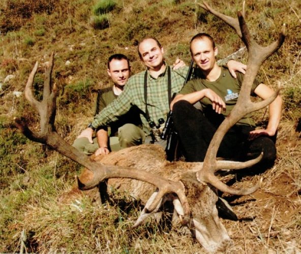 20140311163842francisco_fusellas_ciervo_rececho_reserva_nacional_somiedo_sorteo_armeria_la_diana