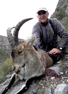 alberto_tendero_macho_montes_rececho_parque_natural_tejeda_almijara_sorteo_armeria_la_diana